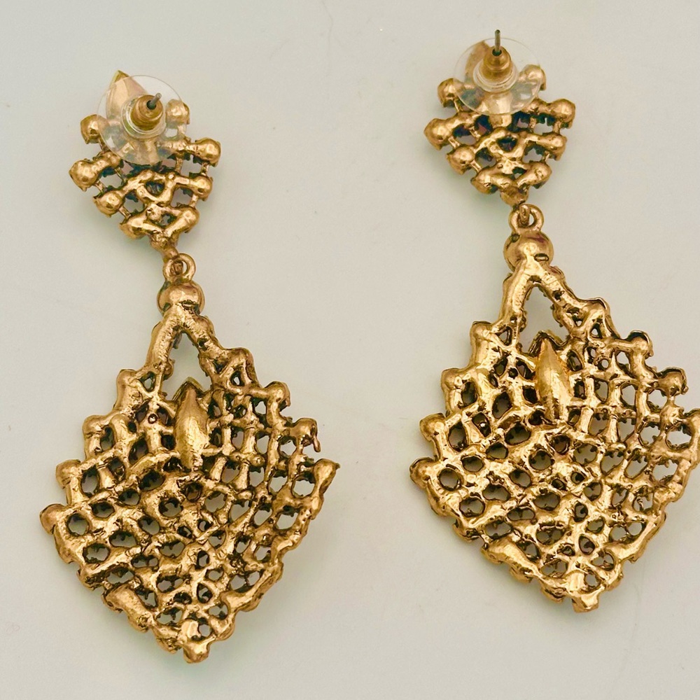 Vintage-Inspired Pink & Crystal Rhinestone Statement Drop Earrings - Picture 4 of 5